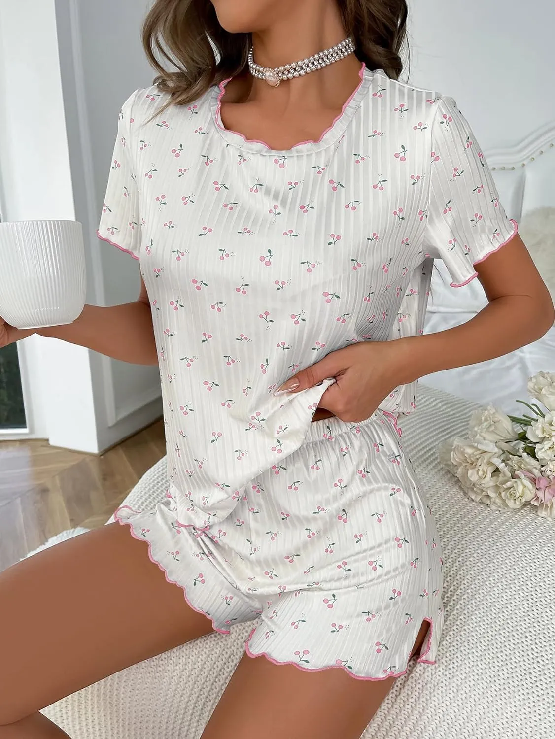 SOLY HUX Pajama Set for Women Cute Print Short Sleeve Tee and Shorts Lounge Sleepwear