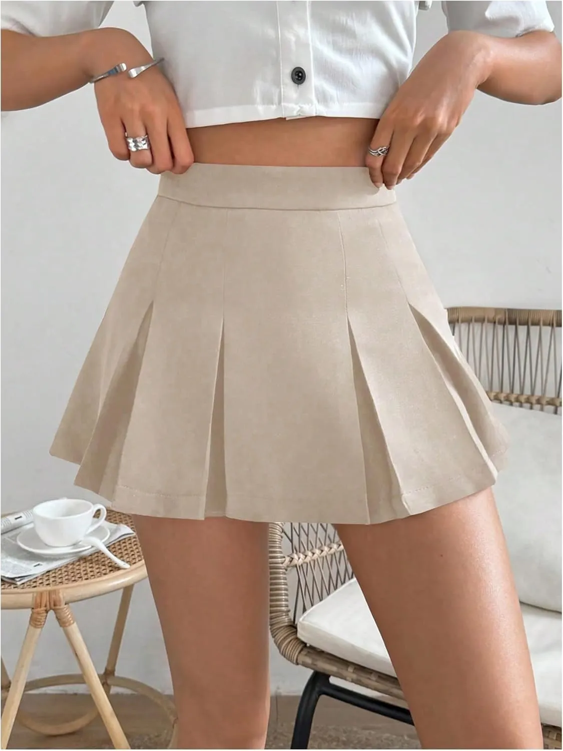 WDIRARA Women's High Waisted Pleated Skirt Skater A Line Mini Uniform Skirt