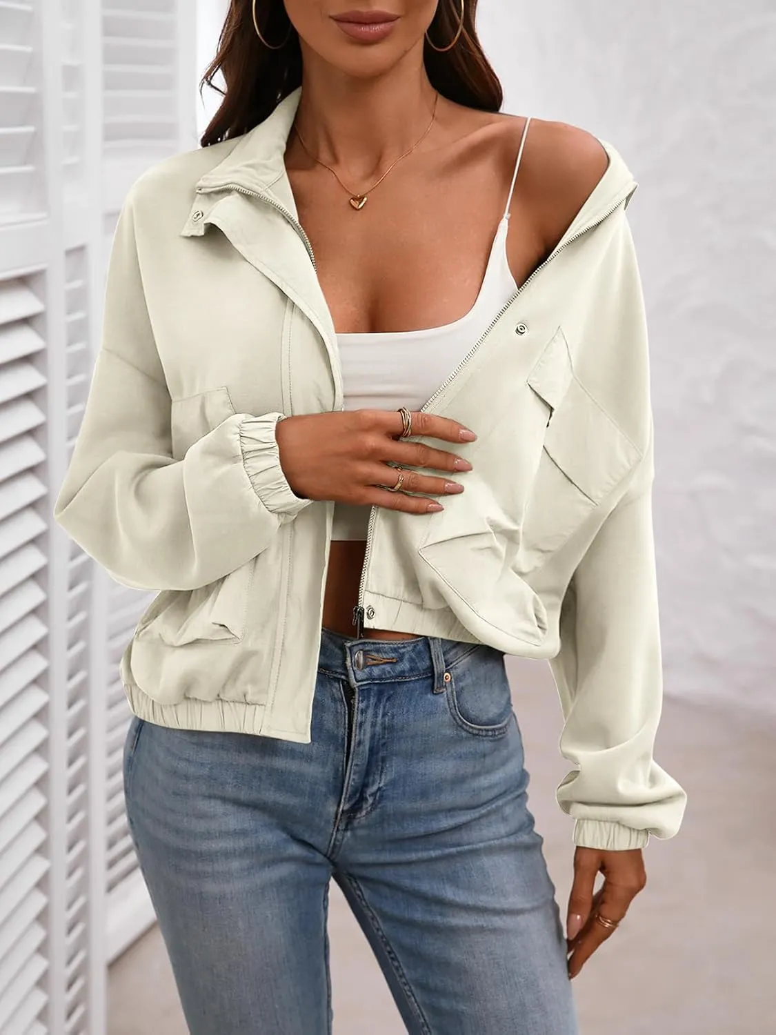 Women's Cropped Oversized Safari Jackets Zip Up Stand Collar Neck Long Sleeve Utility Anorak jacket with Pocket