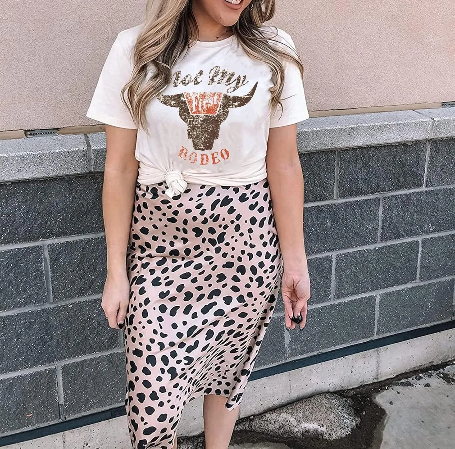 Womens Graphic Tee Shirts Trendy Casual Summer Loose Fit Short Sleeve Tshirts for Women